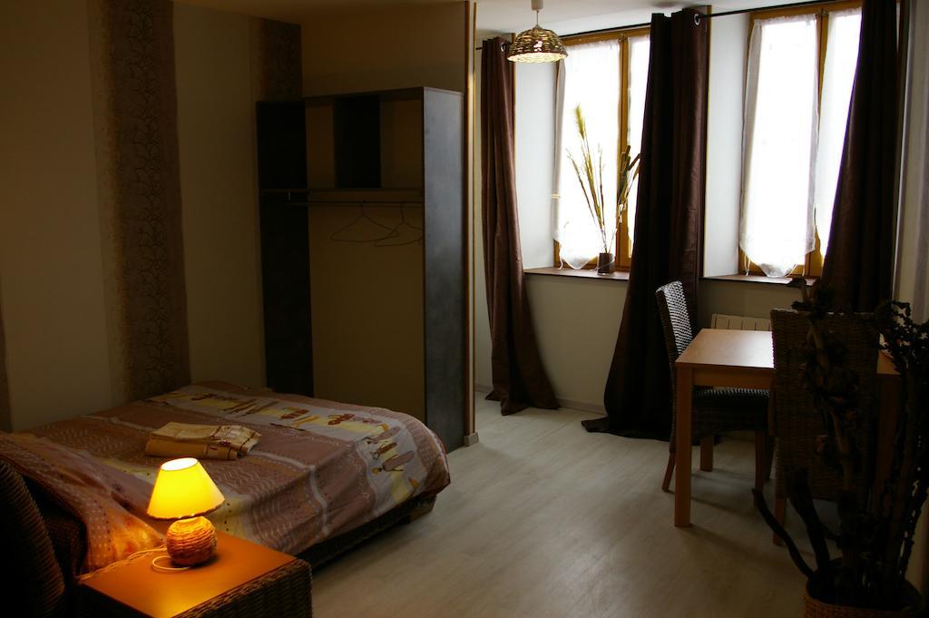 Gite Au Chalet Laferté-sur-Aube Room photo