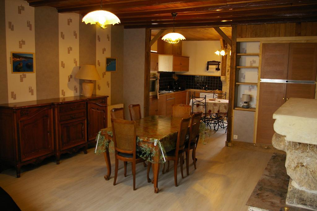 Gite Au Chalet Laferté-sur-Aube Room photo