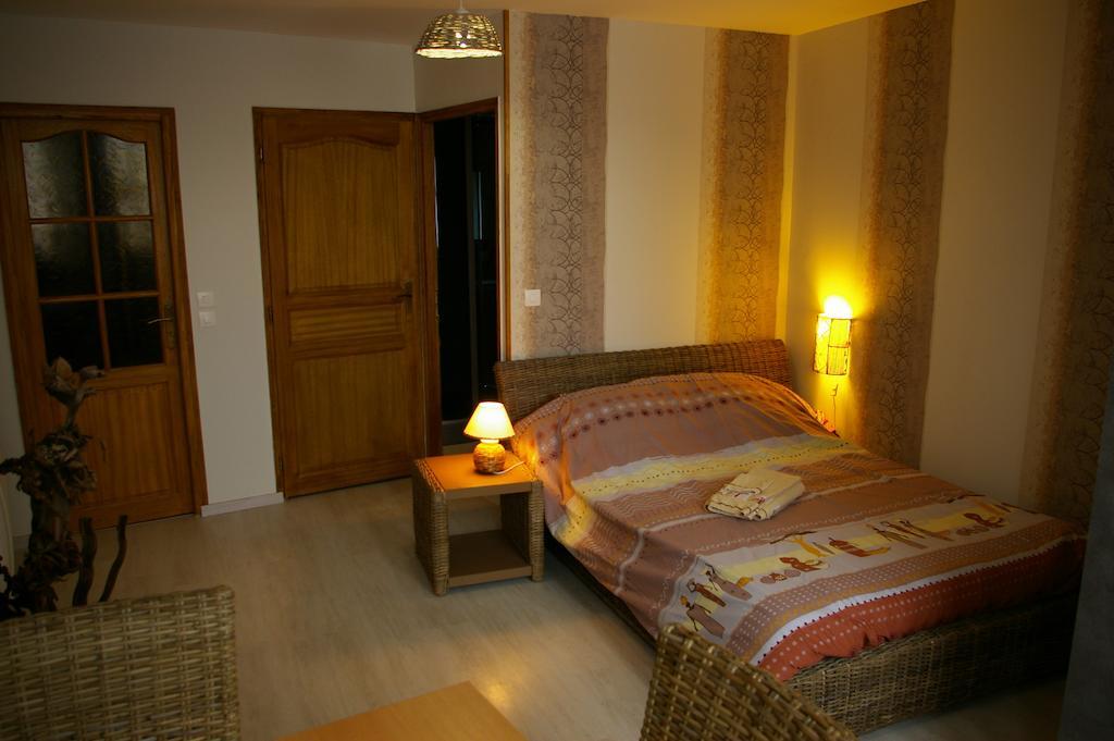 Gite Au Chalet Laferté-sur-Aube Room photo
